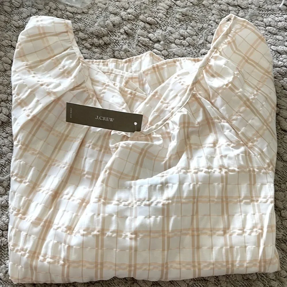 - NWT J Crew V-back puff-sleeve top in textured plaid Size 8‎